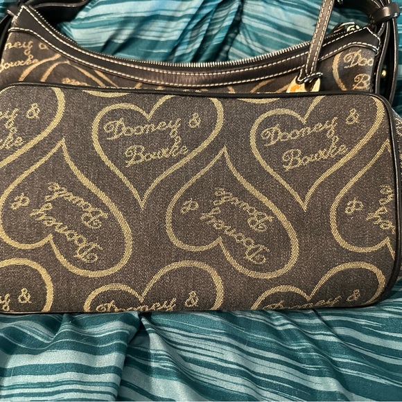 Dooney & Bourke - Picture 6 of 6
